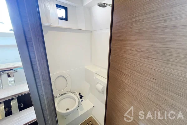 Lagoon 52F - Yacht Charter Sailica