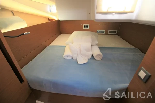 Sun Odyssey 440 - Yacht Charter Sailica