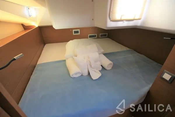 Sun Odyssey 440 - Yacht Charter Sailica