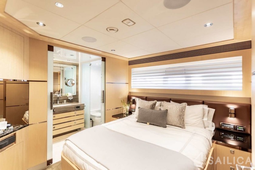 Horizon FD85 - Yacht Charter Sailica