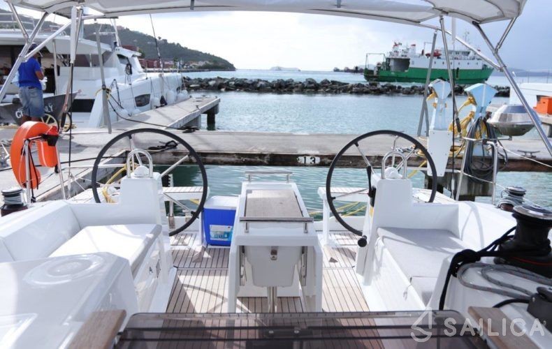 Oceanis 38.1 - Yacht Charter Sailica