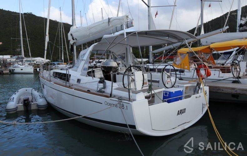 Oceanis 38.1 - Yacht Charter Sailica
