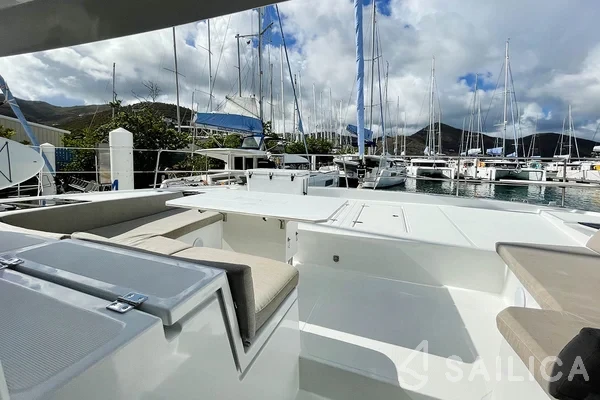 Bali 4.8  - Yacht Charter Sailica