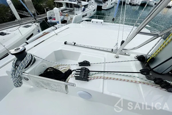 Bali 4.8  - Yacht Charter Sailica