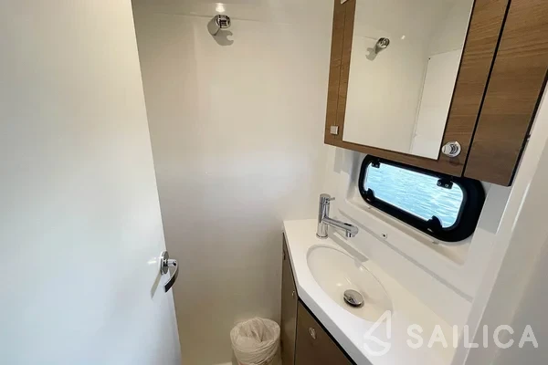 Bali 4.8  - Yacht Charter Sailica