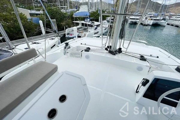 Bali 4.8  - Yacht Charter Sailica