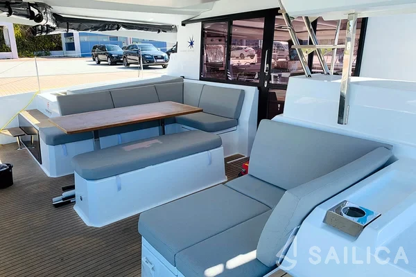 Elba 45 - Yacht Charter Sailica