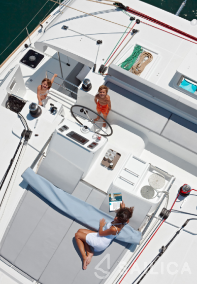 Lagoon 450  Flybridge - Yacht Charter Sailica