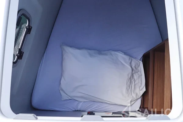 Lagoon 42 - Yacht Charter Sailica