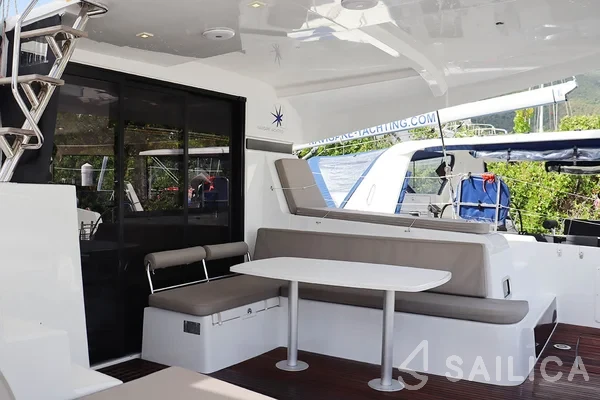 Lagoon 42 - Yacht Charter Sailica