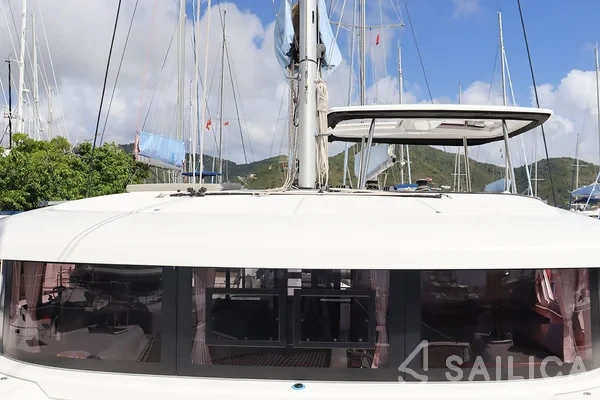 Lagoon 42 - Yacht Charter Sailica