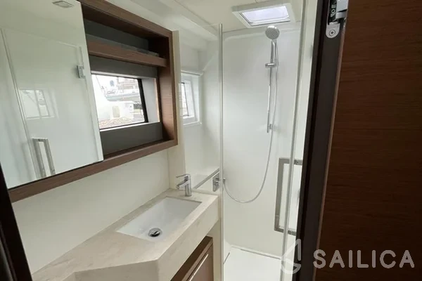 Lagoon 50 - Yacht Charter Sailica