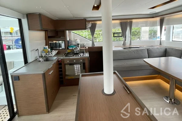 Lagoon 50 - Yacht Charter Sailica