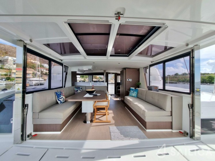Bali 4.6 - Yacht Charter Sailica