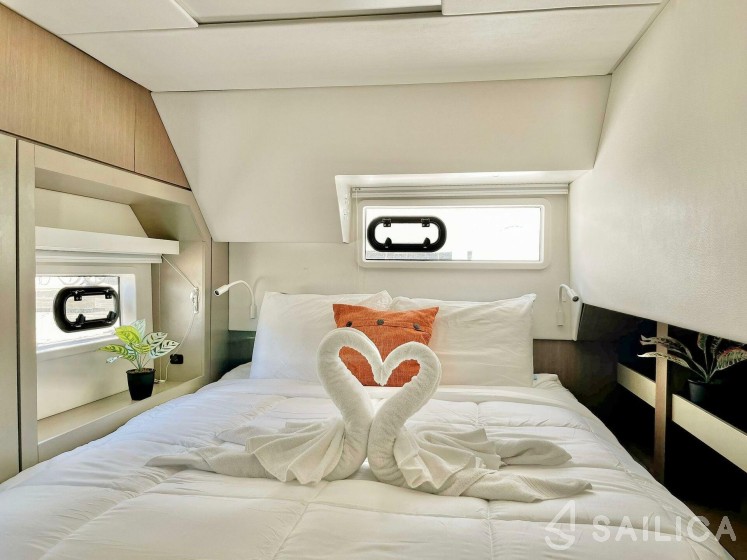 Bali 4.6 - Yacht Charter Sailica