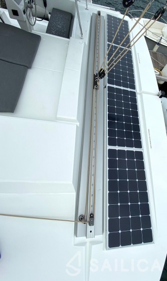 Astréa 42 - Yacht Charter Sailica