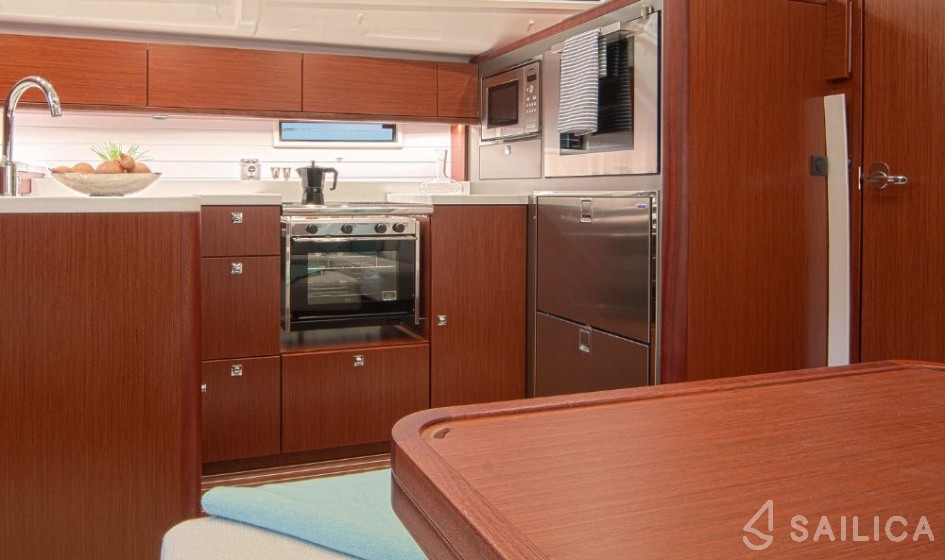 Bavaria Cruiser 51 - Yacht Charter Sailica