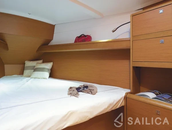 Sun Odyssey 389 - Yacht Charter Sailica