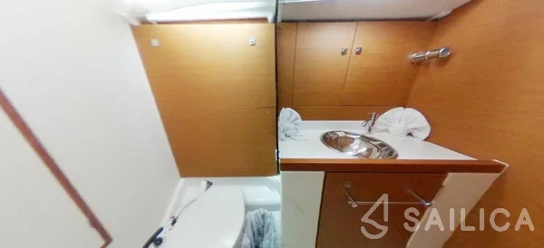 Sun Odyssey 389 - Yacht Charter Sailica