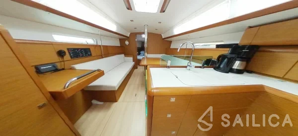 Sun Odyssey 389 - Yacht Charter Sailica