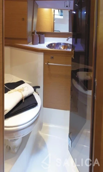 Sun Odyssey 389 - Yacht Charter Sailica