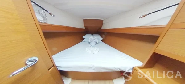 Sun Odyssey 389 - Yacht Charter Sailica