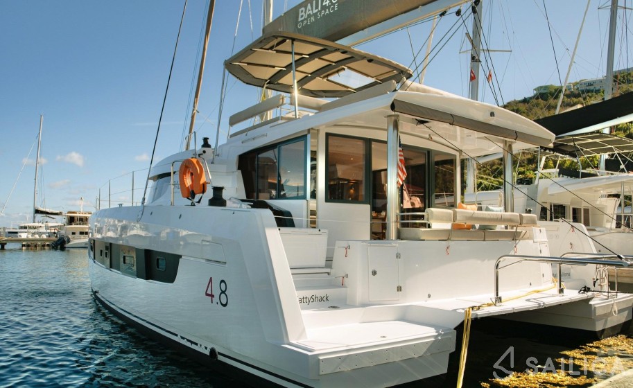 Bali 4.8  - Yacht Charter Sailica
