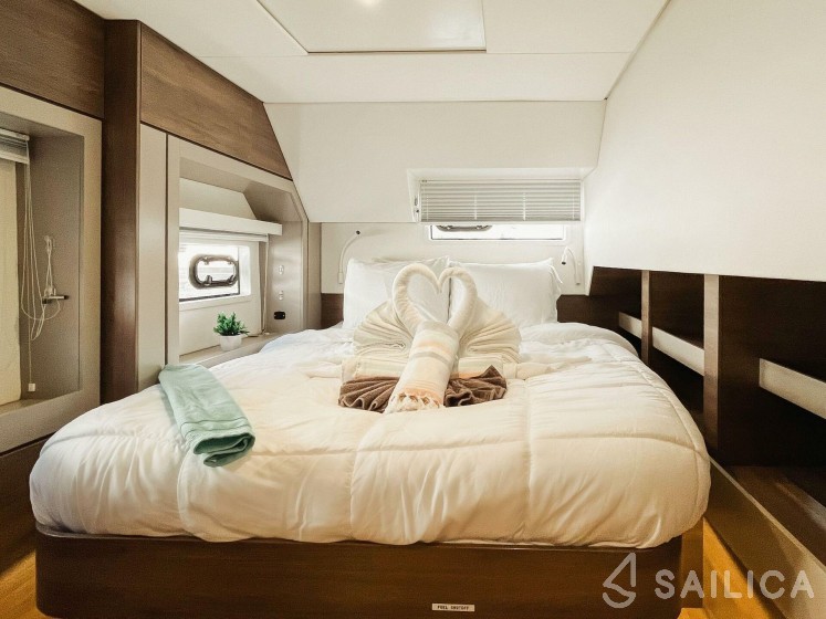 Bali 4.6 - Yacht Charter Sailica