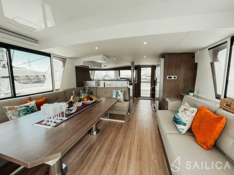 Bali 4.6 - Yacht Charter Sailica