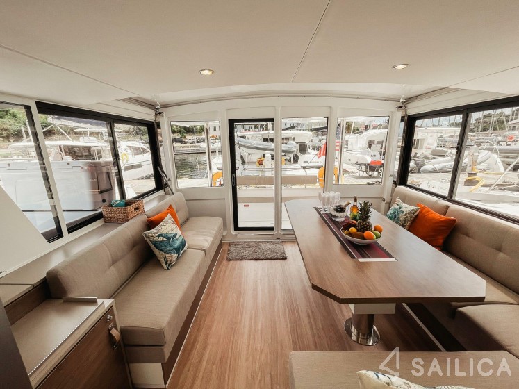 Bali 4.6 - Yacht Charter Sailica