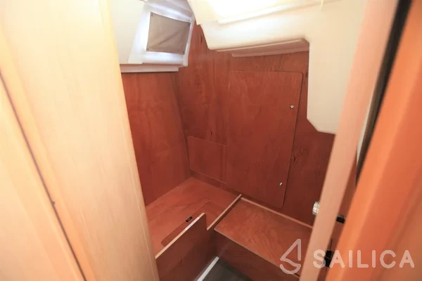 Oceanis 35.1 - Yacht Charter Sailica