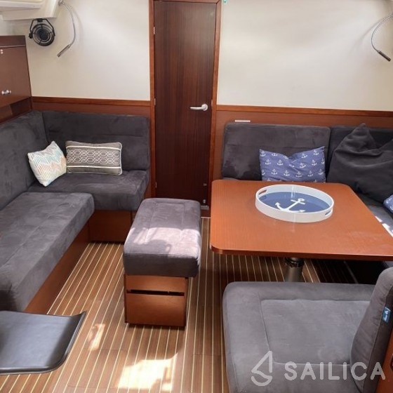 Hanse 445 - Yacht Charter Sailica