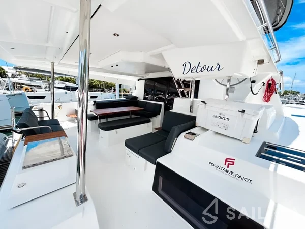 Elba 45 - Yacht Charter Sailica
