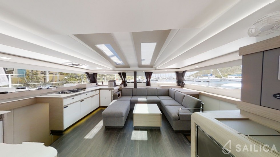 Elba 45 - Yacht Charter Sailica
