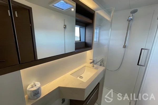 Lagoon 50 - Yacht Charter Sailica