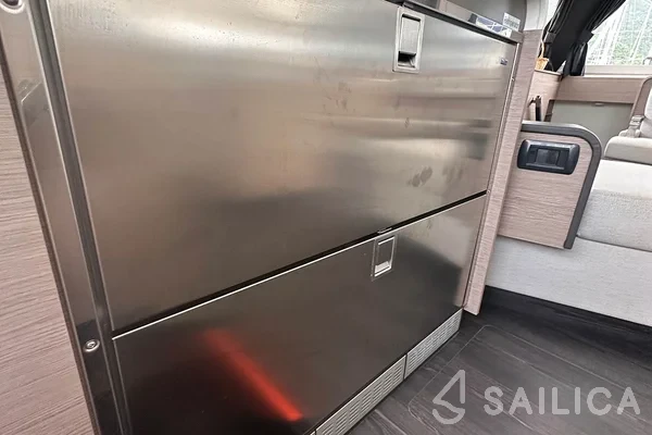 Aura 51 - Yacht Charter Sailica