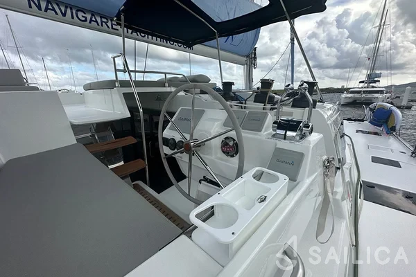 Aura 51 - Yacht Charter Sailica