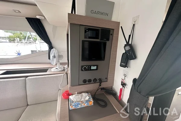 Aura 51 - Yacht Charter Sailica