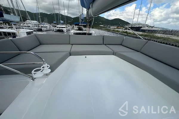 Aura 51 - Yacht Charter Sailica