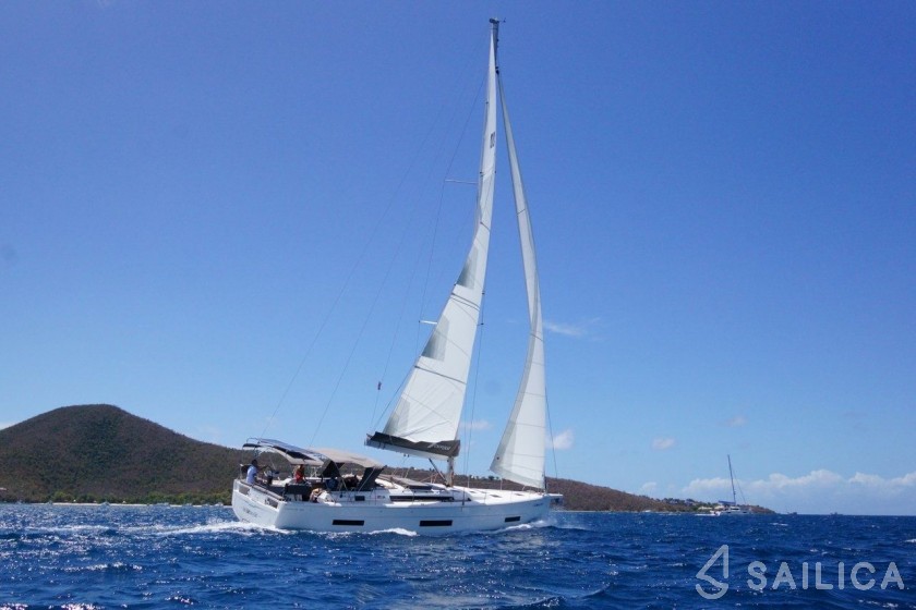 Dufour 530 - Yacht Charter Sailica