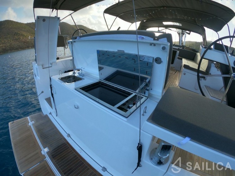Dufour 530 - Yacht Charter Sailica