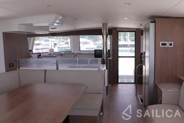 Bali 4.6 - Yacht Charter Sailica