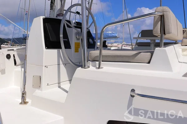Bali 4.6 - Yacht Charter Sailica