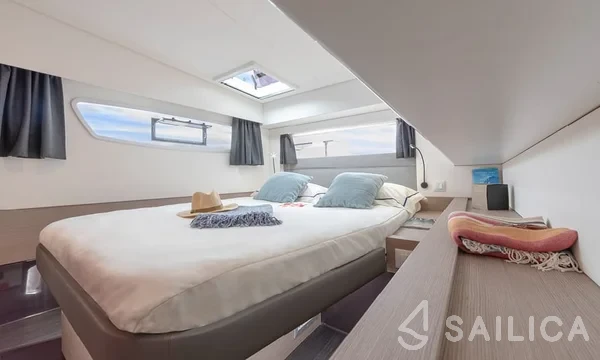 Elba 45 - Yacht Charter Sailica