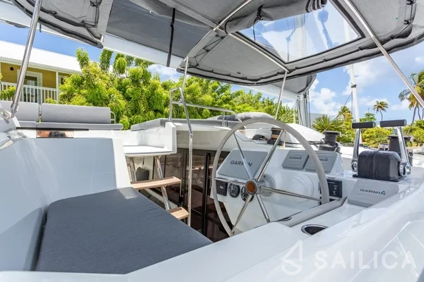 Elba 45 - Yacht Charter Sailica