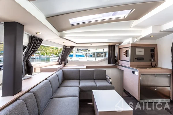 Elba 45 - Yacht Charter Sailica