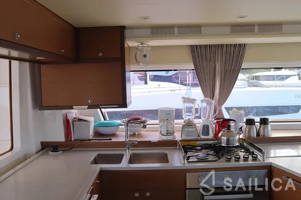Lagoon 52F - Yacht Charter Sailica