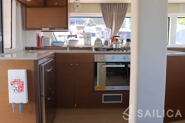 Lagoon 52F - Yacht Charter Sailica