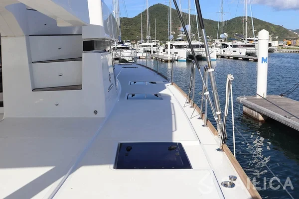 Lagoon 52F - Yacht Charter Sailica