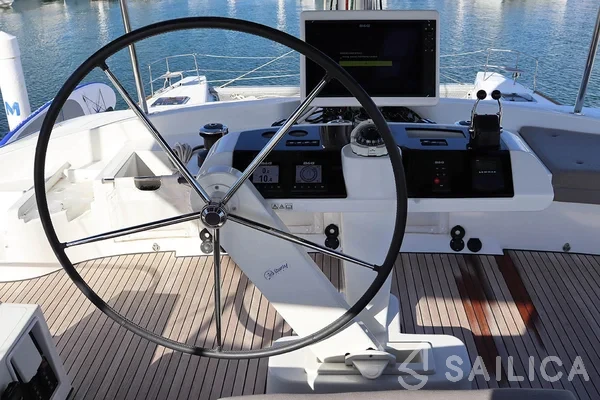 Lagoon 52F - Yacht Charter Sailica